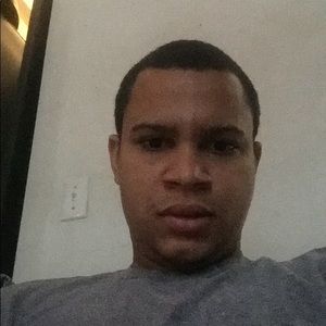 Meet your Posher, Carlos